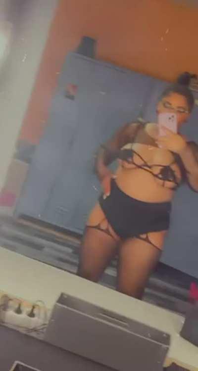 Come and play with me