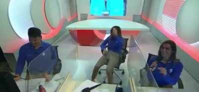 Reações de Jade Barbosa e Daniele Hypólito assistindo a conquista do Ouro de Rebeca Andrade no salto.