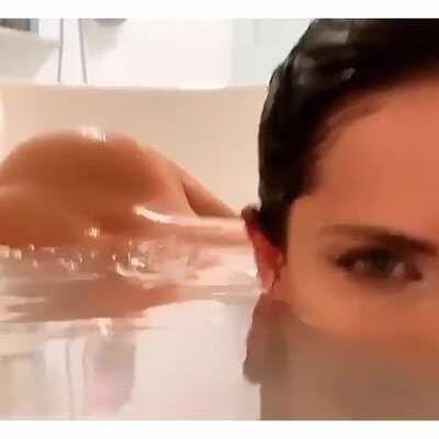 Madison Ivy (@420madisonivy)