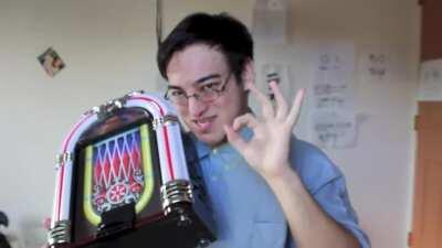 Takže vy si myslíte, že máte vkus na hudbu vy sračky? Já vám o tom něco povím... Tool se může jít vysrat!