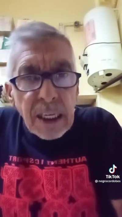 Un aplauso para este buen hombre