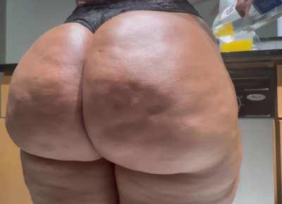 🚨ASS OVERLOAD🚨