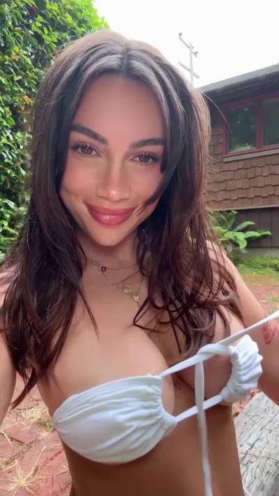 Keeping it flirty, one tease at a time 