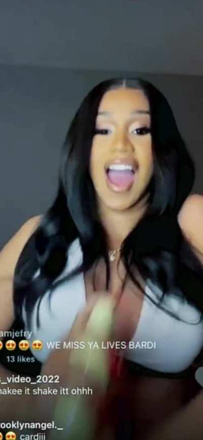 Cardi live