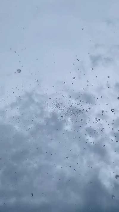 Anyone have a wallpaper like this one?