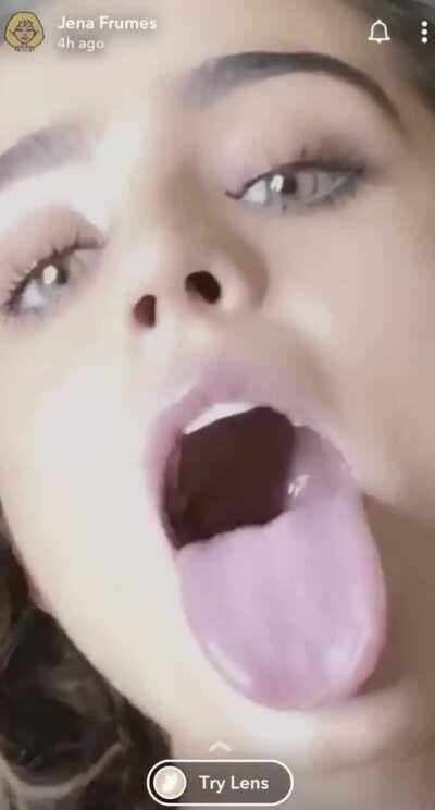 Damn Sommer what that tongue do?