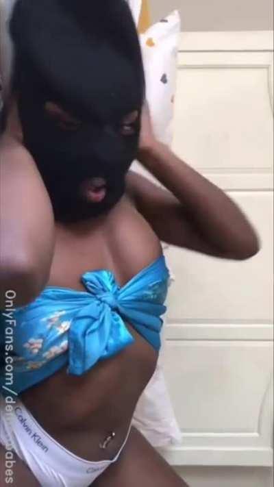 Masked Up Jayde 🍫🐱🍆😈🇨🇦🇯🇲