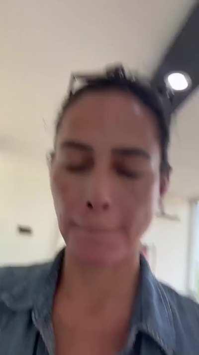 Horny at work… [GIF]