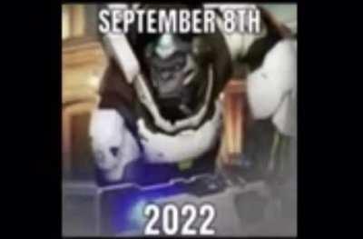 (OC) the queen is gone :(