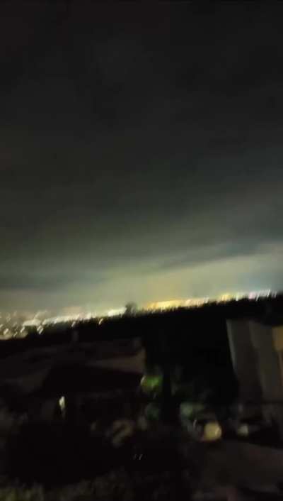 Iranian ballistic missiles being intercepted, with some passing through air-defence, Haifa, Israel (14.06.2025)