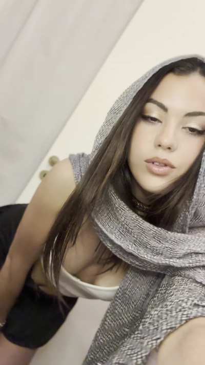 all an arab girl needs is a man to dominate her 😏