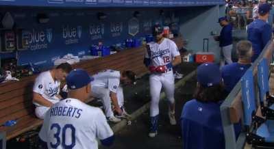 [Highlight] [Highlight] Dave Roberts just wants someone to look at him dancing