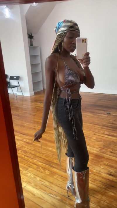 Loren in the mirror looking fine as usual