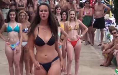 Runway walking ripples