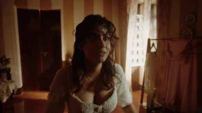 Shreya Dhanwanthary in Looop Lapeta (2022)