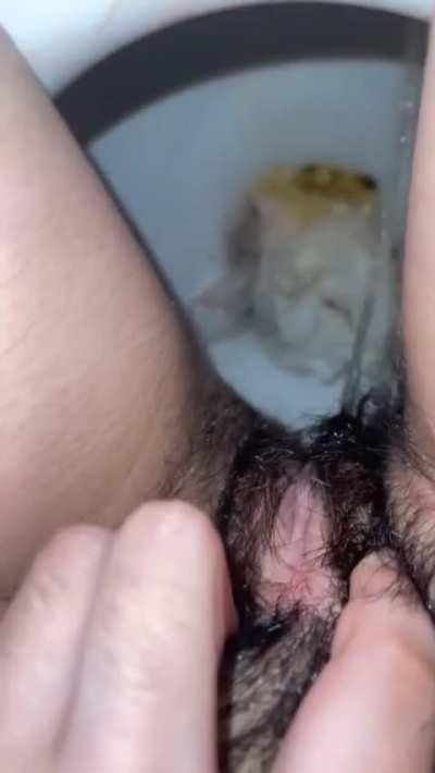 Say “yes” if you’d fuck me while i’m peeing