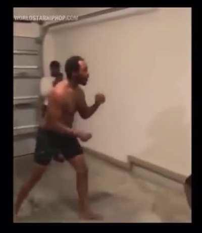 Buddy brought his dancin feet to the fight and it worked like a charm