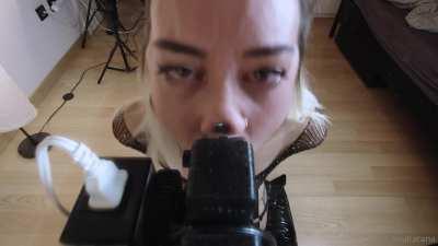 Anakatan need some money, 1 deepthroat = 1$