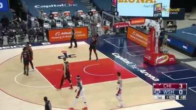 Bulls Rookie, Patrick Williams, EASILY palming the ball out the air 🖐🏾