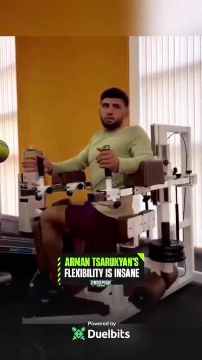 Arman Tsarukyan's flexibility 