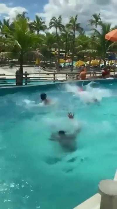 Dude goes to waterpark but doesn't know how to swim