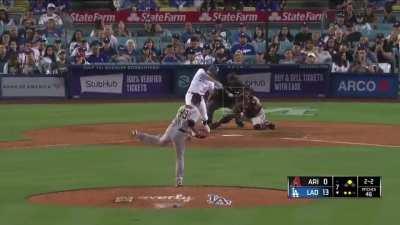 Dodgers put their hands up