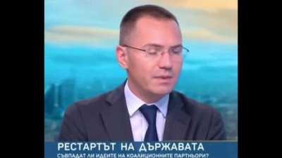 Правете каквото казвам не каквото върша🤣