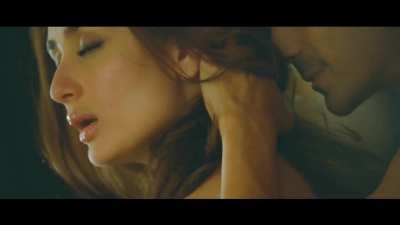 Kareena Kapoor hot scene