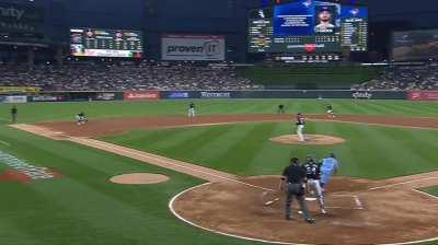 [Highlight] Moncada interesting choice on a double play ball, Buck Martinez provides commentary