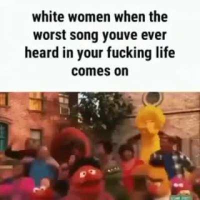 White w*man 🤢🤢