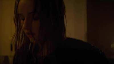 Diana Silvers & Kaitlyn Dever in ‘Booksmart’