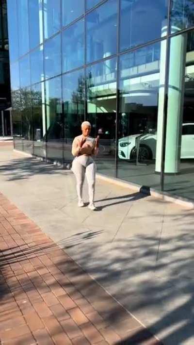 she is gorgeous.😍