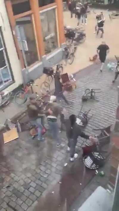 Fight breaks out in a pub