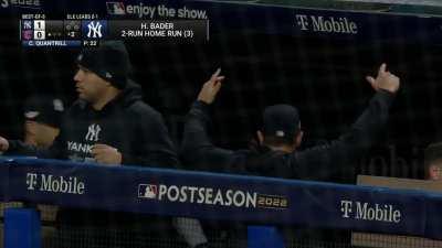 [Highlight] [Highlight] Bader takes Quantrill deep once more to make it 3-0 for the Yankees