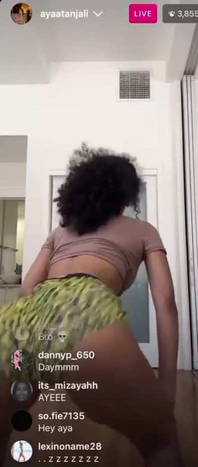 Twerking live(part 1)