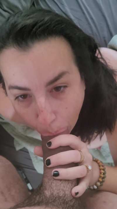 I love sucking cocks 