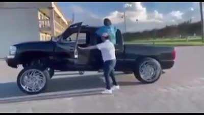 My potato chips don't even crunch that loud.