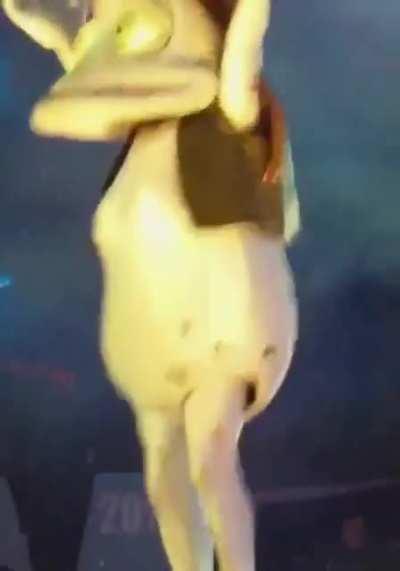 so excited to see him live 🥰🥰🥰🥰