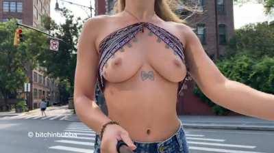 Impossible to keep them contained in this top