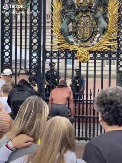 I realize this is very low-hanging fruit, especially since my last post here was Liver King at the 9/11 memorial...but dude, come on. Had to get a pump in while people are actively mourning?? (and I'm not even a fan of the Queen)