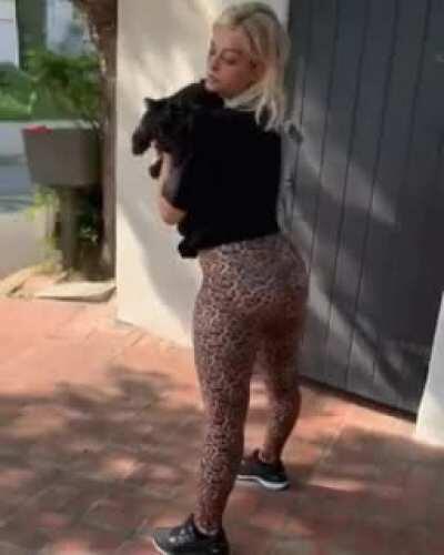 Bebe Rexha Squats - Part 2