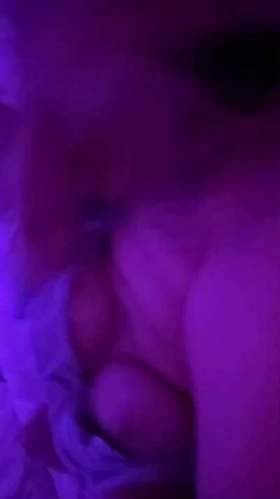 Desperate 🖤 horny 🖤