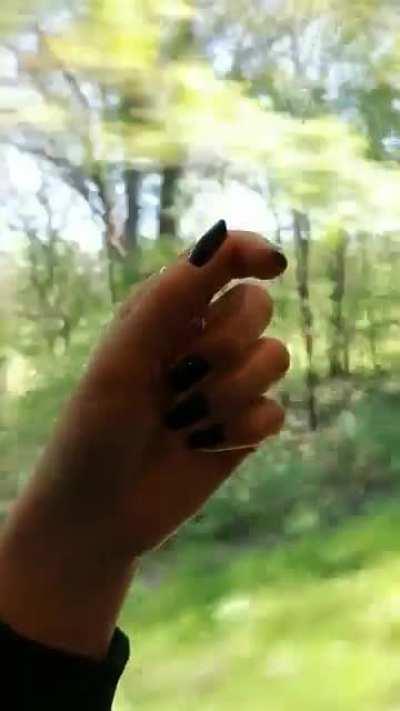 Train hands and back nails 👐