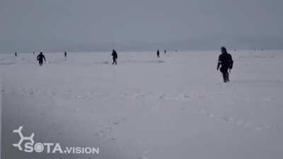 Riot police chases anti-Putin protesters across the frozen Amur river in Vladivostok