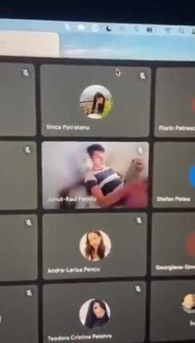 Si orele online s-au dus pe pl