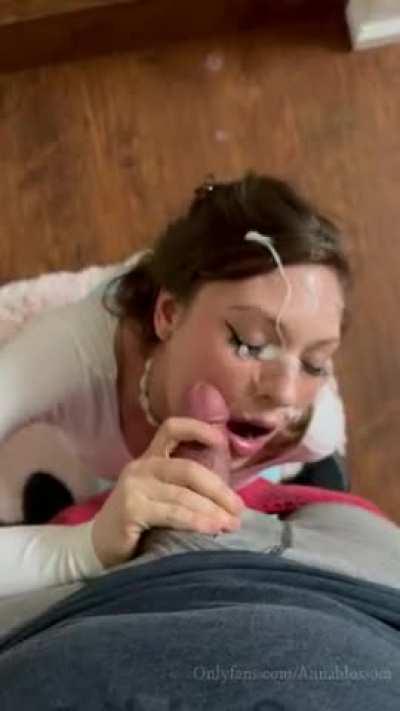 I love a huge facial after sucking cock :)