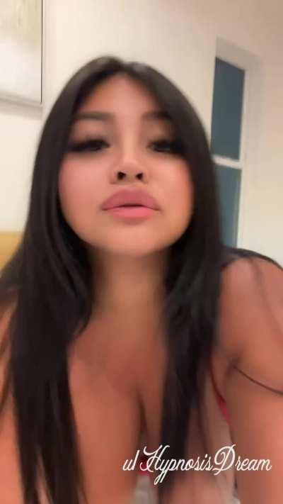 Mommy is startingâ¦let me eat you up. ð (36yo Thai mommy)