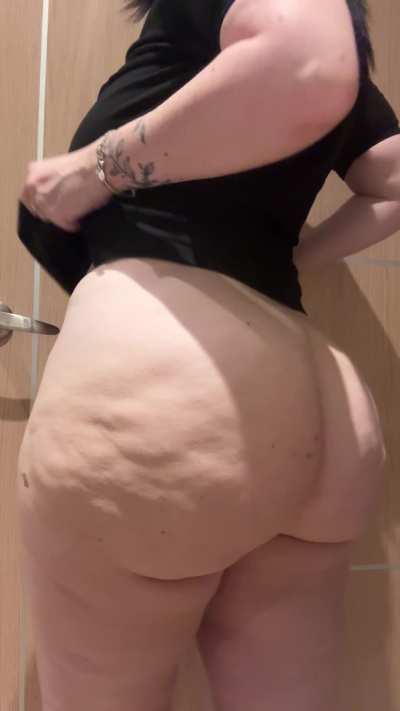 Real big booties have cellulite