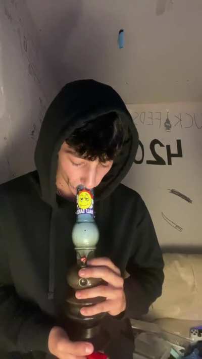 Bong in the shed🛖