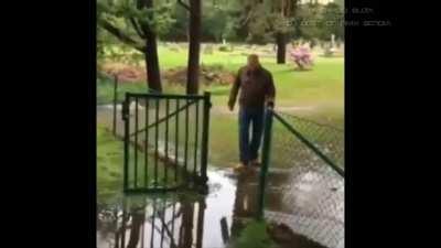 To show gymnastics skills 🤸‍♂️